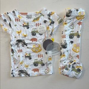 Milkberry Kids Farm Print Pajama Set - White 12 months